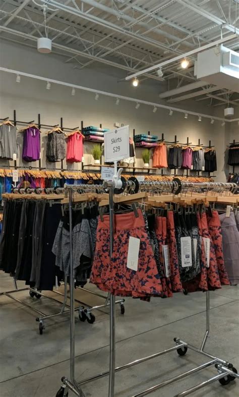 Lululemon sevierville reviews - 10 Lululemon jobs available in Countryside, TN on Indeed.com. Apply to Educator, Community Supervision Specialist, Guest Service Agent and more!